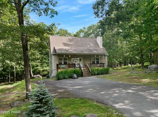115 Rocky Rd, Lackawaxen, PA 18435