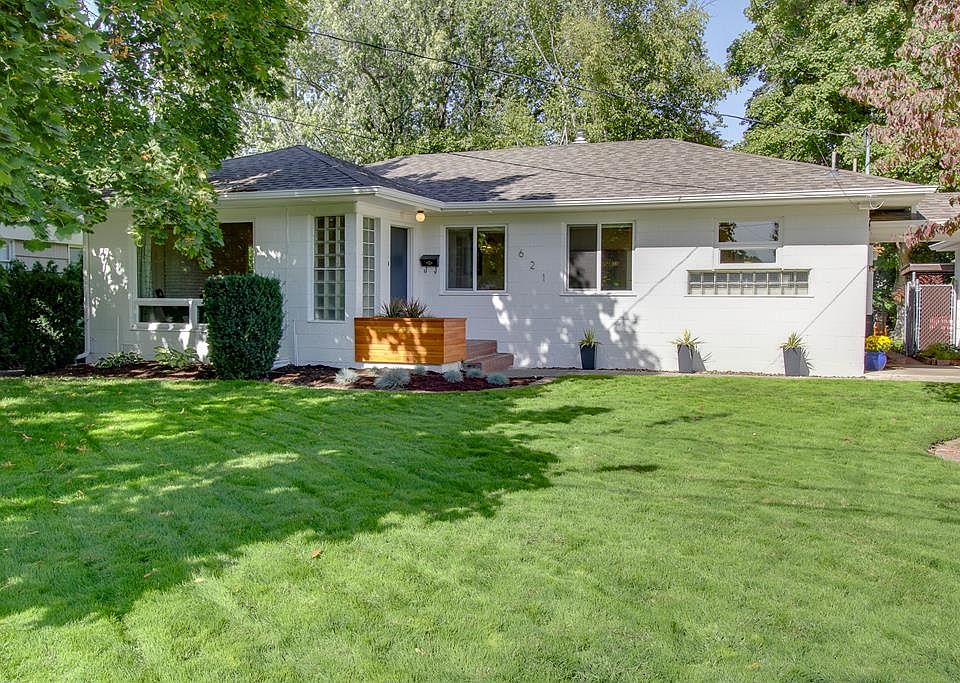 1st image of 621 Bryant Ave