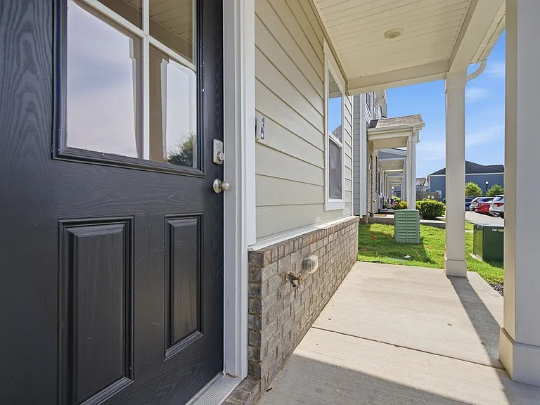 129 Cecil Rd — Photo 3