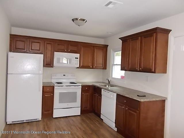 1st image of 149C Buckingham Dr