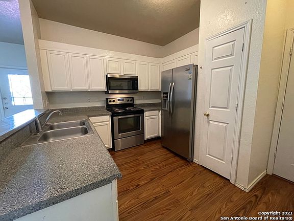 4th image of 4930 Fortuna Pl