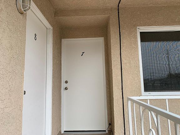 2nd image of 1917 Vanderbilt Ln APT 7