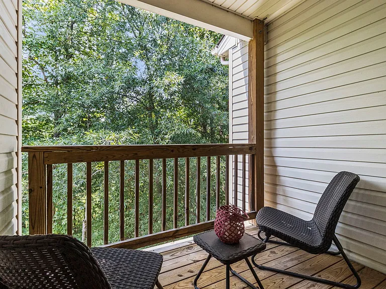7526 Stonehouse Run Dr — Photo 33