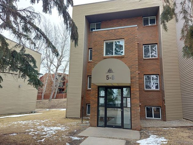 1st image of 80 Piper Dr Unit 5