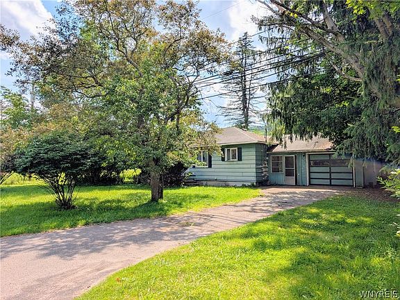 3rd image of 3279 Riverside Dr