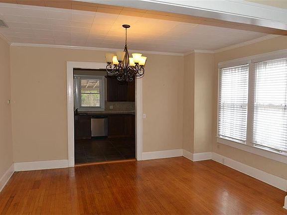 4th image of 947 Aragon Ave #1