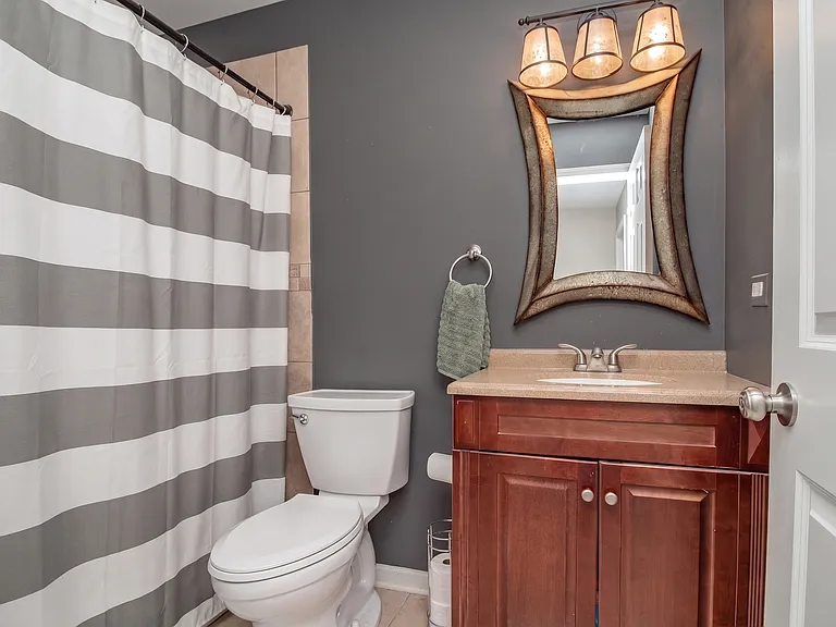 197 Uteg St #201A — Photo 12