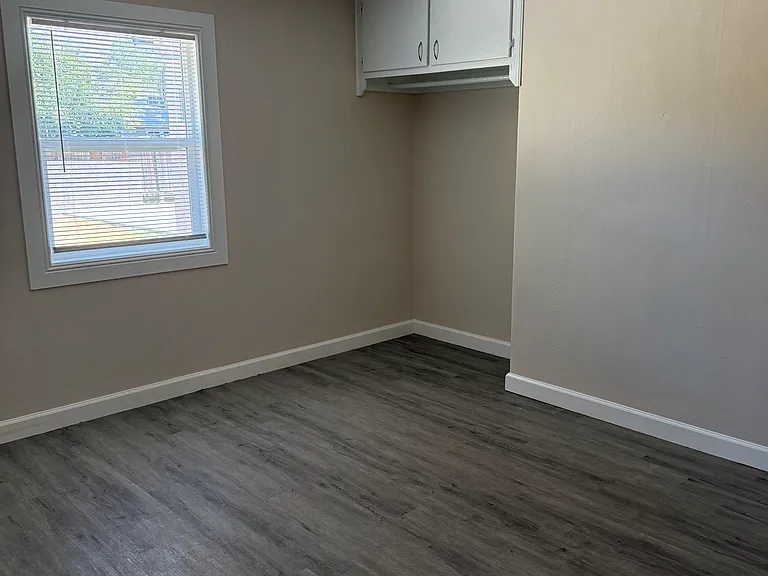 1013 E Garland Ave — Photo 20