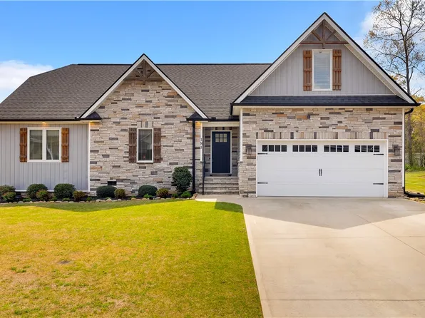 181 Amberwood Dr, Anderson, SC 29621