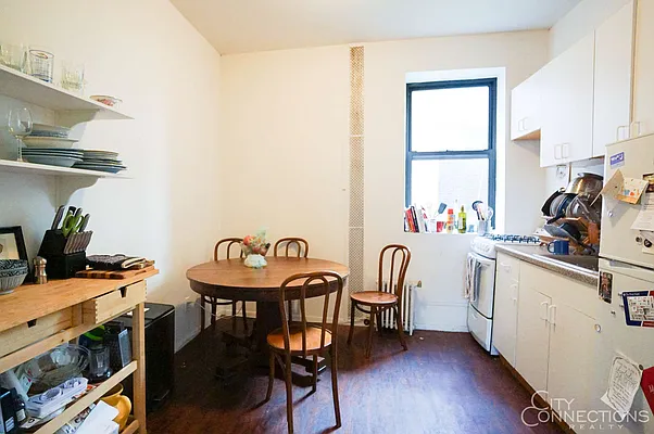 Rented by City Connections Realty | media 26