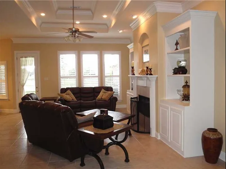 616 E Oak Point Ct — Photo 9