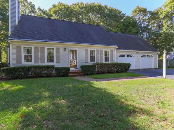 19 Butler Lane, Mashpee, MA 02649