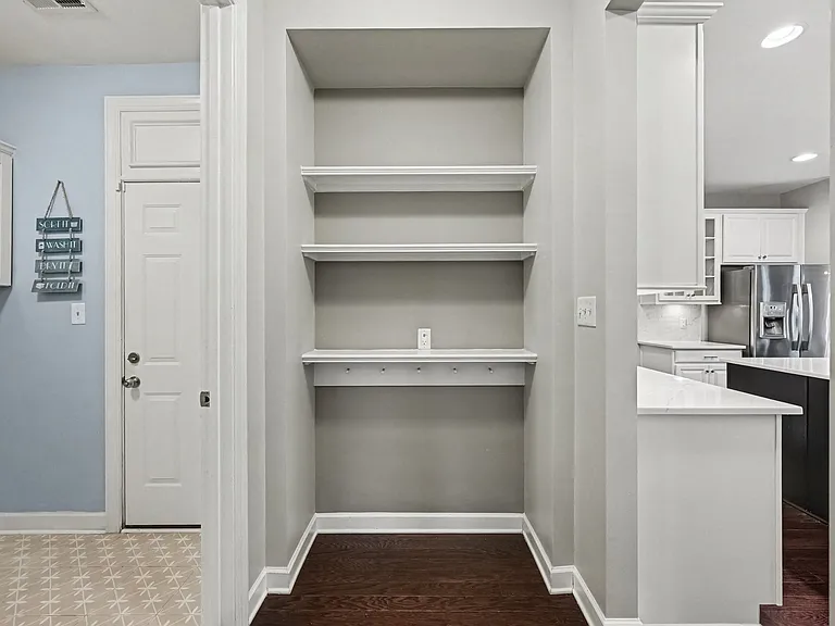 14131 Old Vermillion Dr — Photo 23