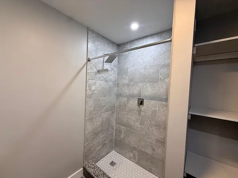 377 Windsor St #5 — Photo 3