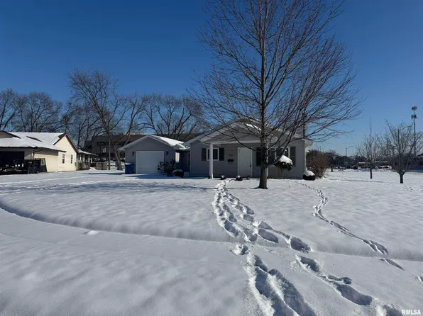 100 Lakebrook Ct, Springfield, IL 62702