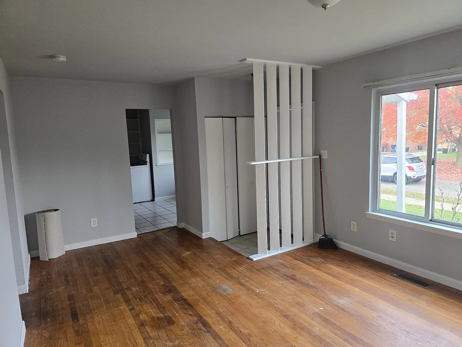 3 bed, 930 sqft, $1,500 — Photo 3