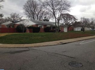 8710 Ferndale St, Philadelphia, PA 19115