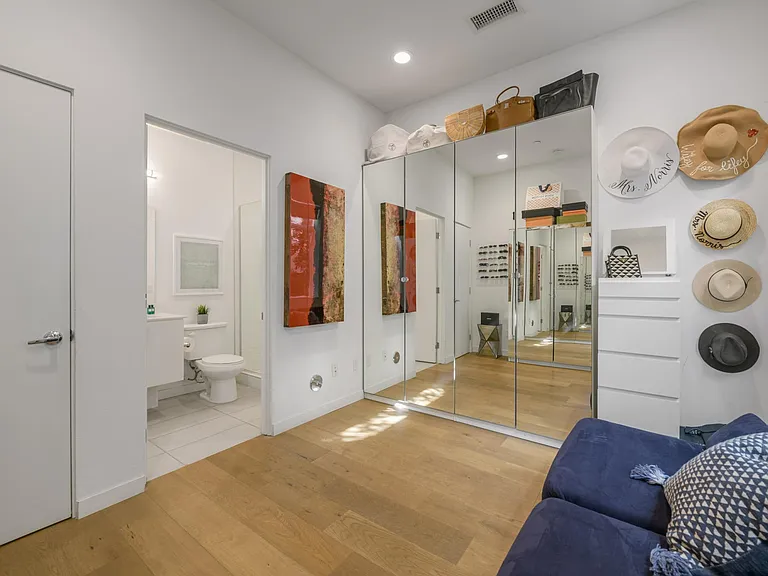 1238 Gordon St — Photo 19