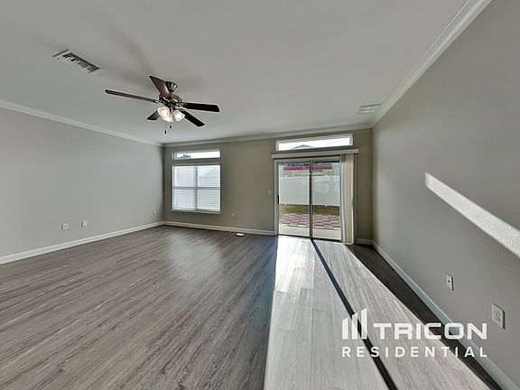 3rd image of 978 Cumberland Dr