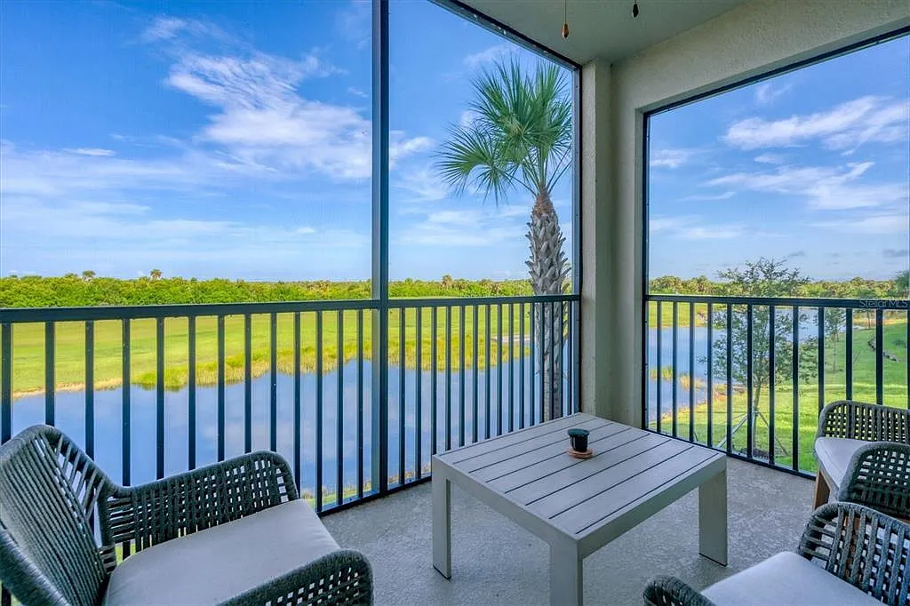 2 bed, 2.0 bath, 1154 sqft, $6,000 — Photo 1