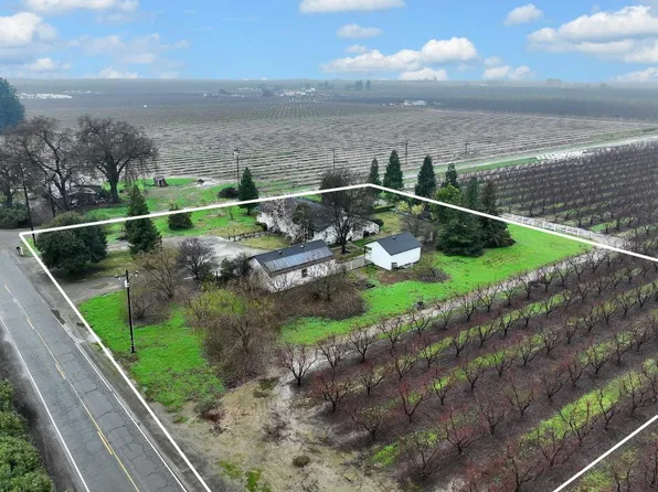 887 Obanion Rd, Yuba City, CA 95991