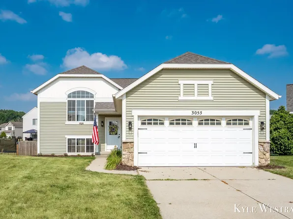 3055 Creek Way Ct SE, Kentwood, MI 49512