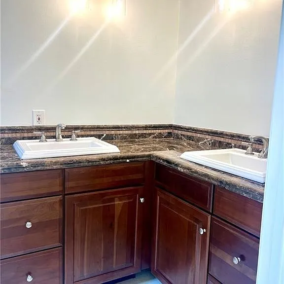 25292 De Salle St — Photo 18