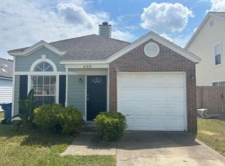 605 E Staffordshire Dr, Jacksonville, FL 32225