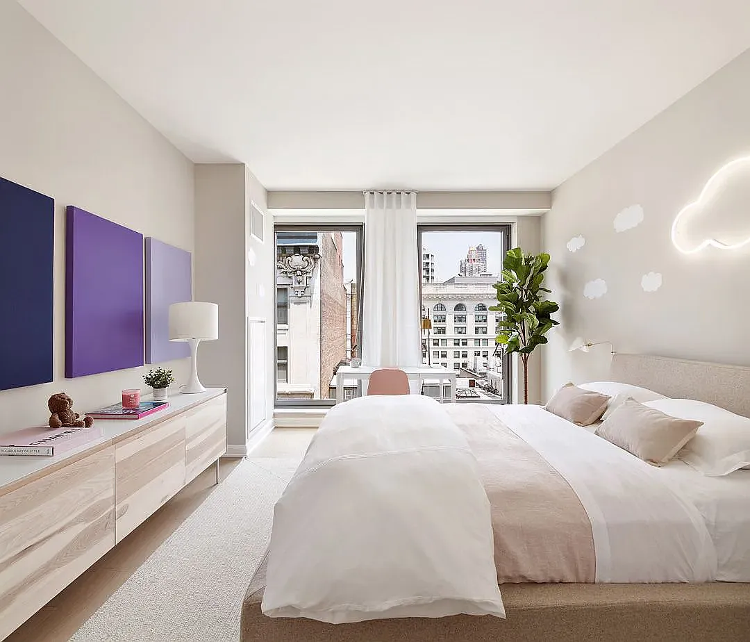 7 West 21st Street — Photo 1