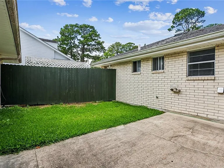 121 Ridgeway Dr — Photo 14
