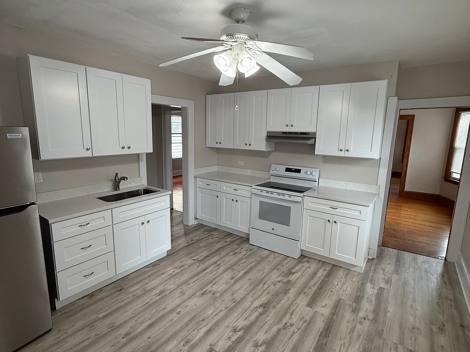 2 bed, 1100 sqft, $1,990 — Photo 4