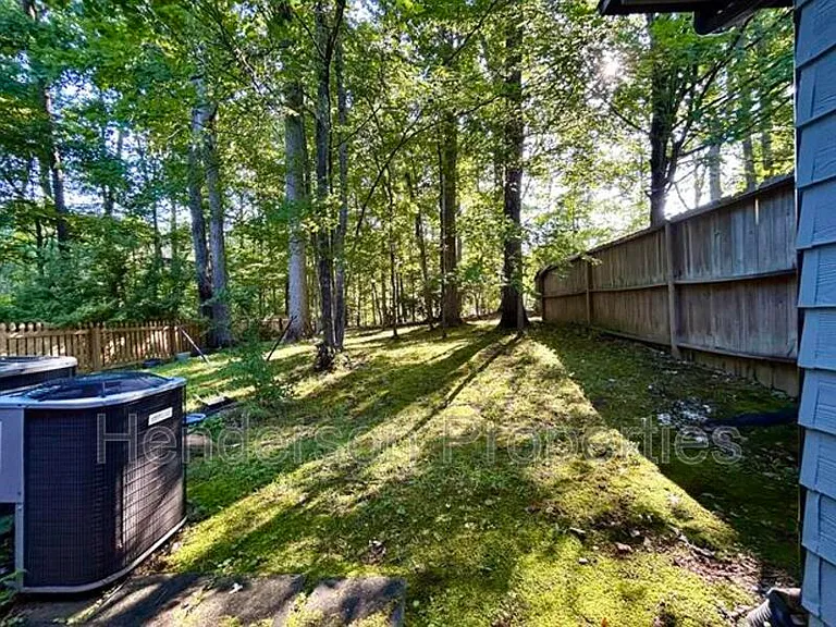 114 Joshua Case Ct — Photo 17