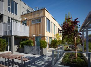 212 E 28th Ave #302, Vancouver, BC V5V2M4
