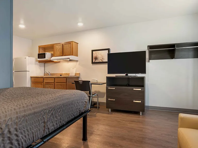 Studio Suite - 1 Full Bed
