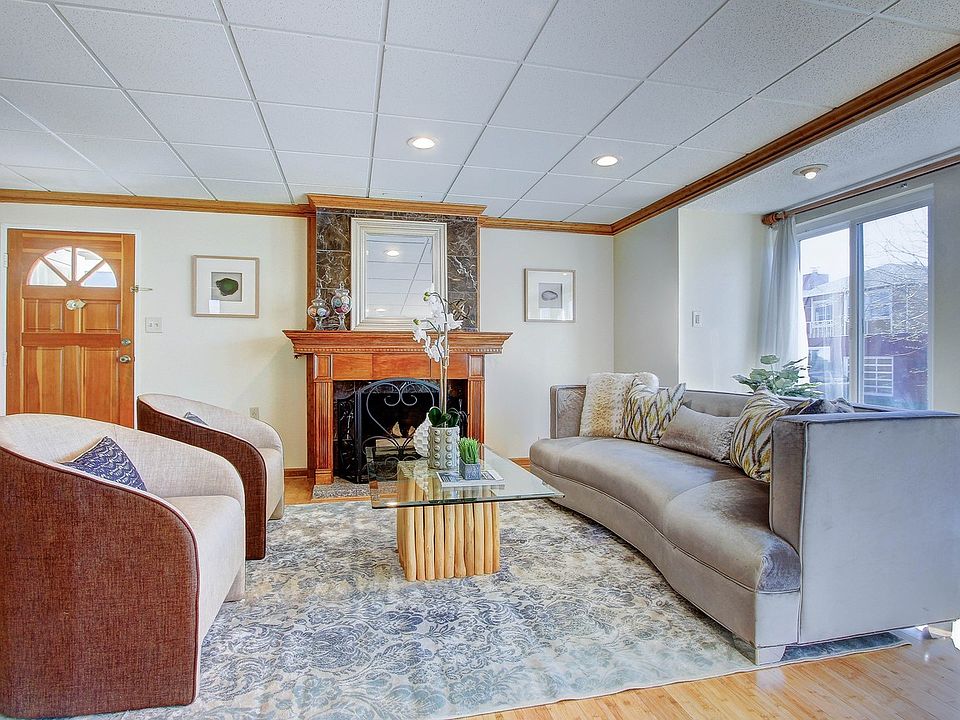 1st image of 411 Imperial Dr