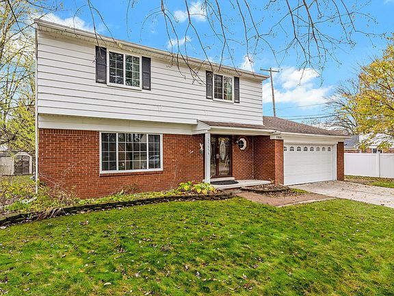3rd image of 23834 King Dr