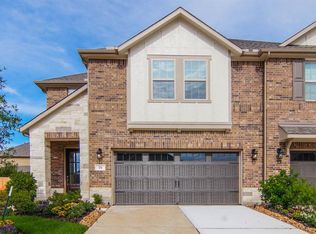 16 Centennial Ridge Pl, The Woodlands, TX 77354