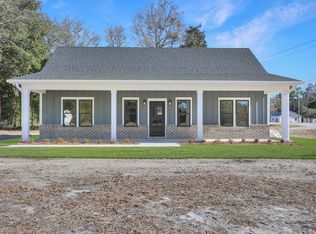 4055 Byrnes Dr, Saint Stephen, SC 29479