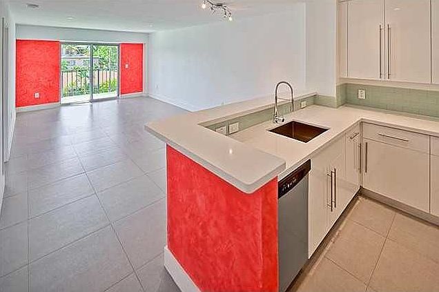 1st image of 1000 Michigan Ave APT 306