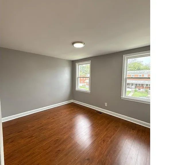 300 Leeanne Rd — Photo 13