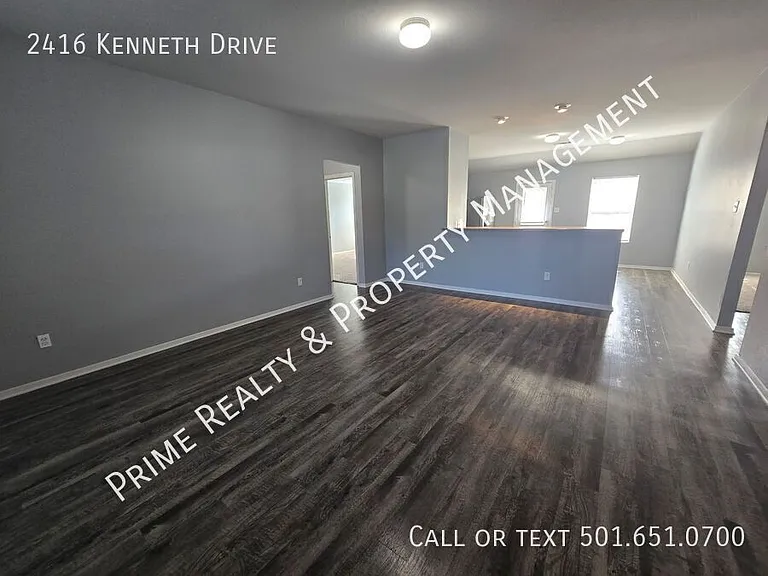 2416 Kenneth Dr — Photo 2