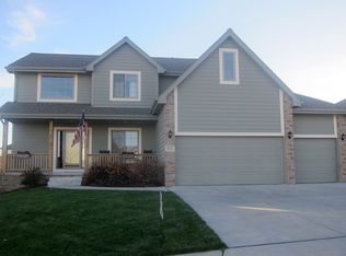 18717 Leavenworth St, Elkhorn, NE 68022