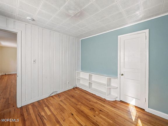 5th image of 43 Salem Ln