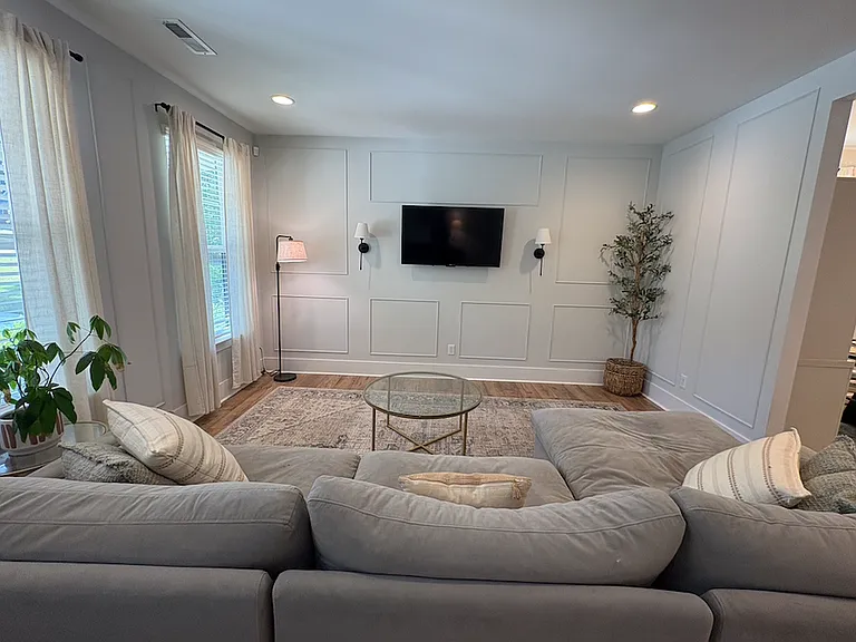 2813 Shamrock Dr — Photo 4