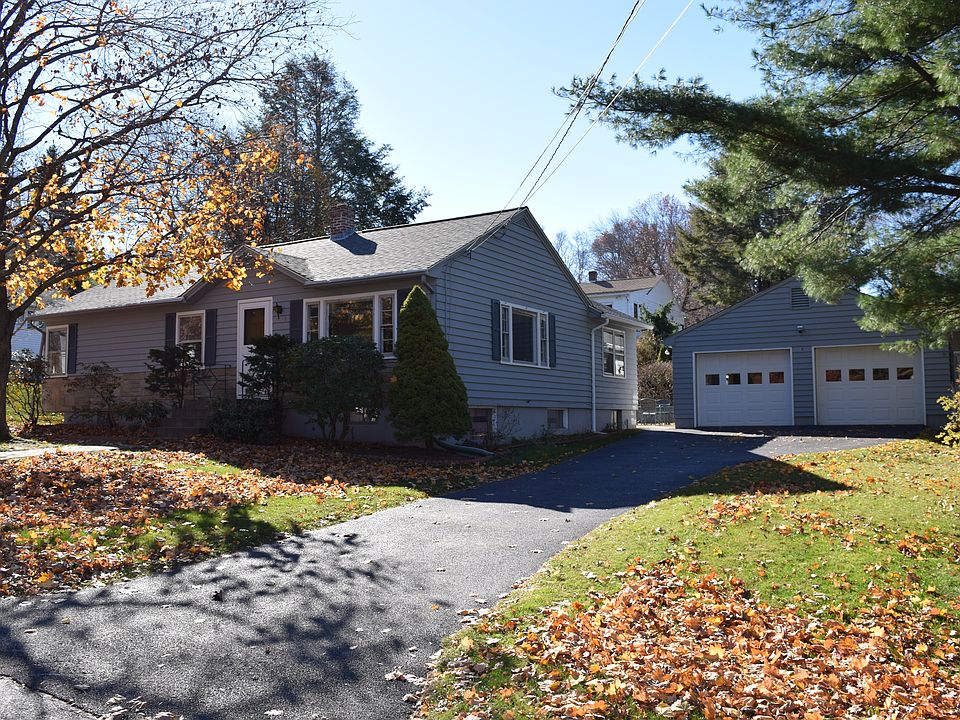 1st image of 4 Francis St