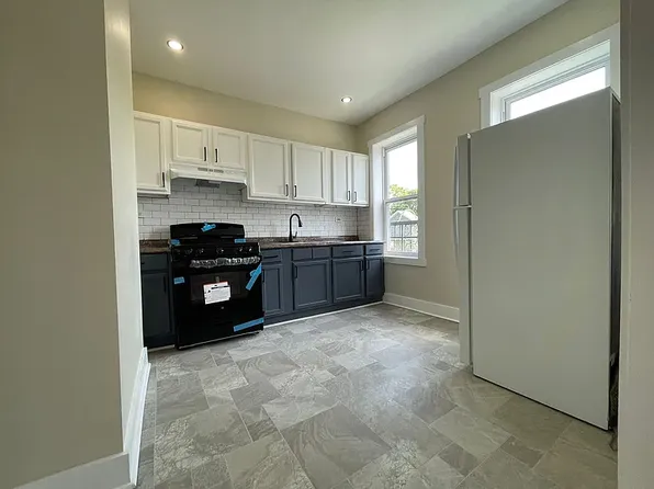 3 Warner Avenue image 1 of 5