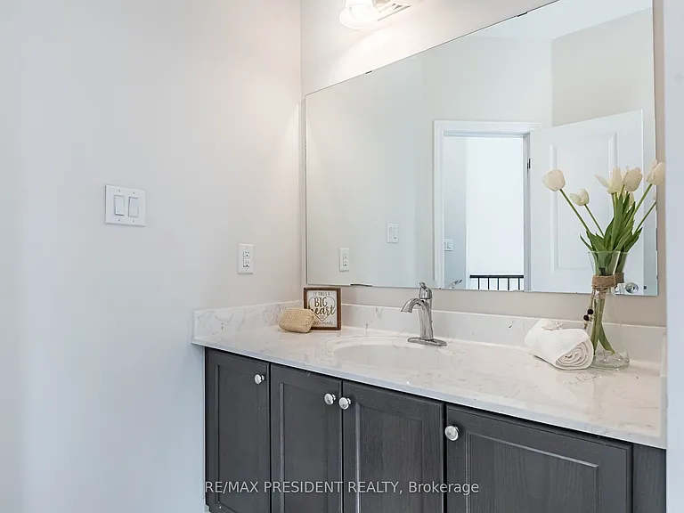 16 Monarch Dr — Photo 32