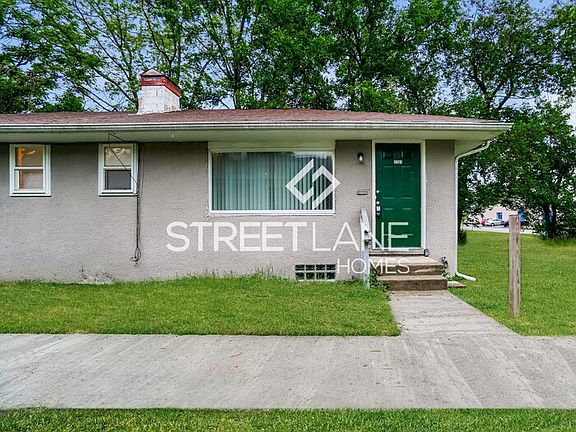 2nd image of 2391 Hiawatha Park Dr