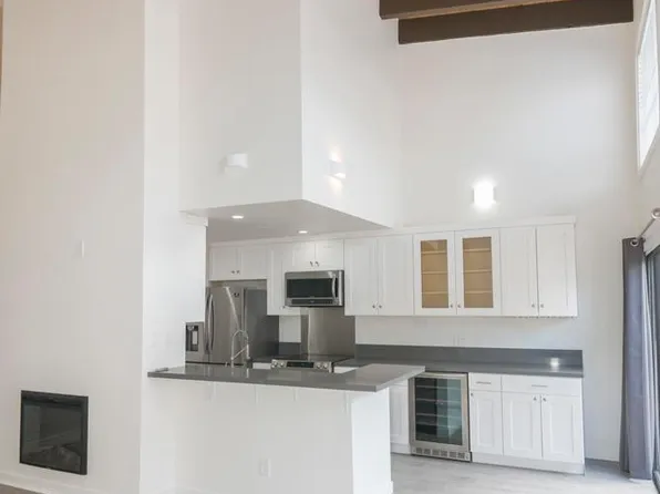 11826 Kiowa Ave APT 202, Los Angeles, CA 90049