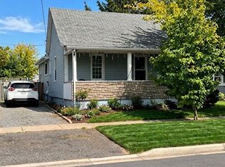 94 Haynes Ave, Saint Catharines, ON L2R3Z6